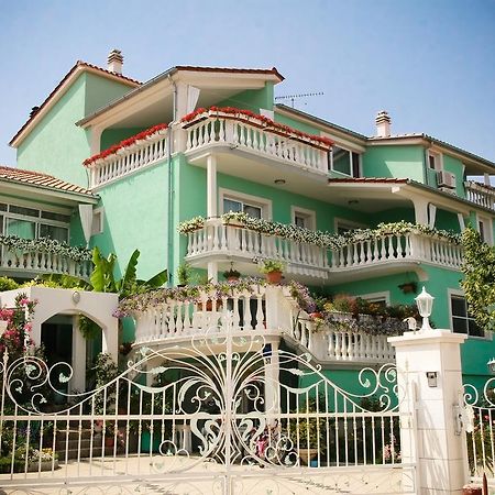 Apartments Katarine Zrinske Vodice Exterior foto