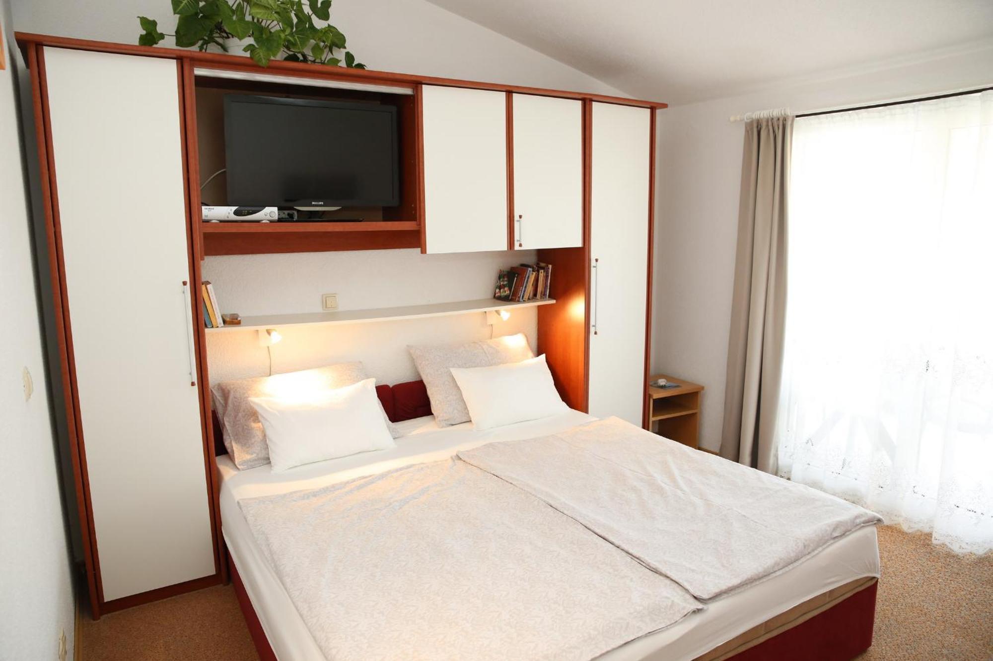 Apartments Katarine Zrinske Vodice Exterior foto