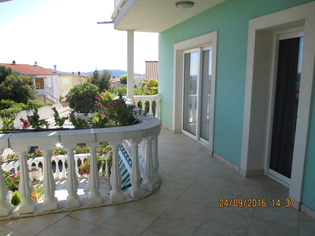 Apartments Katarine Zrinske Vodice Exterior foto