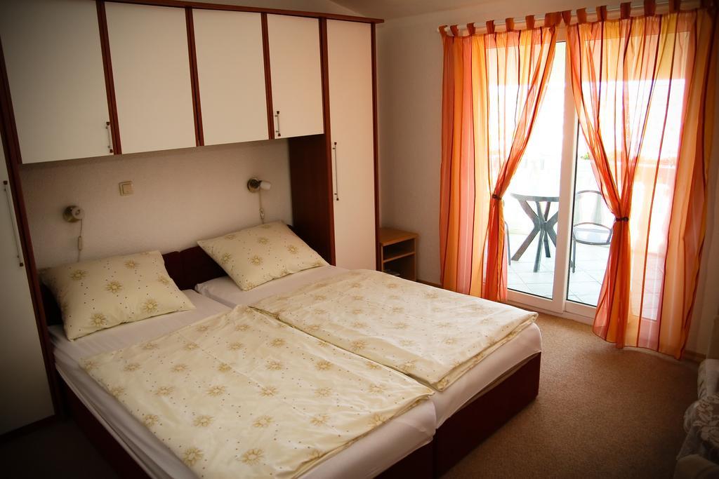Apartments Katarine Zrinske Vodice Exterior foto